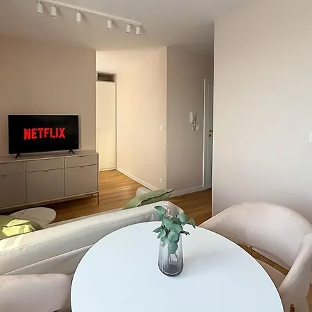 Komfortowy Next Ursus - Parking - Szybkie Wi-fi * Warszawa