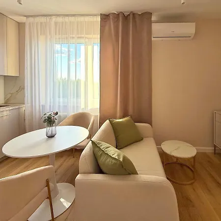 Apartmán Komfortowy Next Ursus - Parking - Szybkie Wi-fi