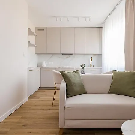 Komfortowy Next Ursus - Parking - Szybkie Wi-fi Varšava