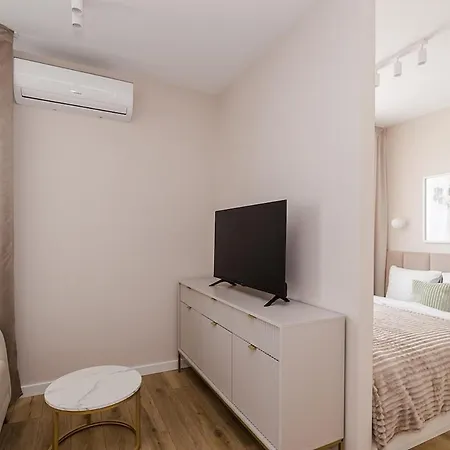 Komfortowy Next Ursus - Parking - Szybkie Wi-fi Varšava